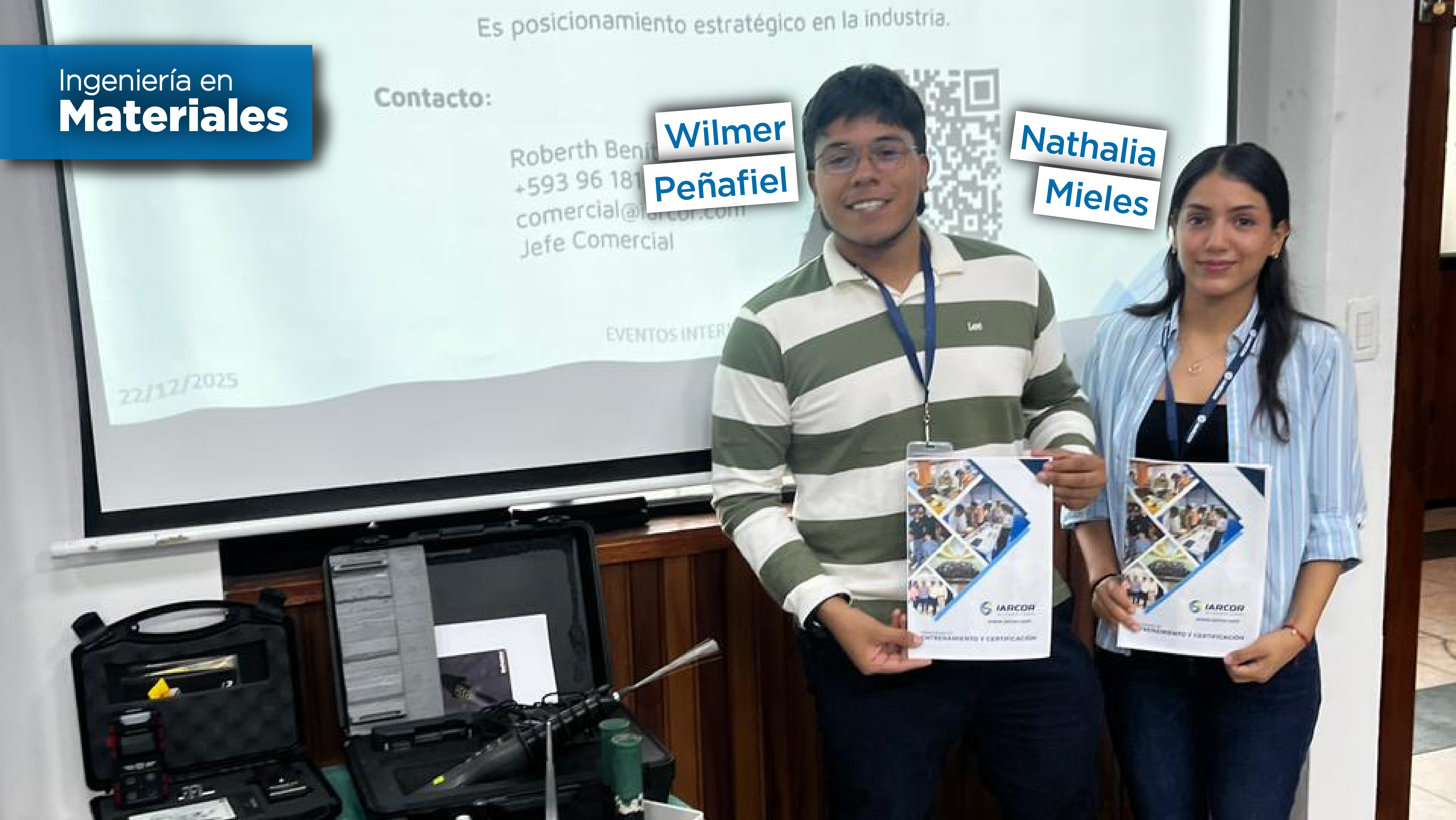 Estudiantes Wilmer Peñafiel y Nathalia Mieles de la carrera de Ingeniería en Materiales