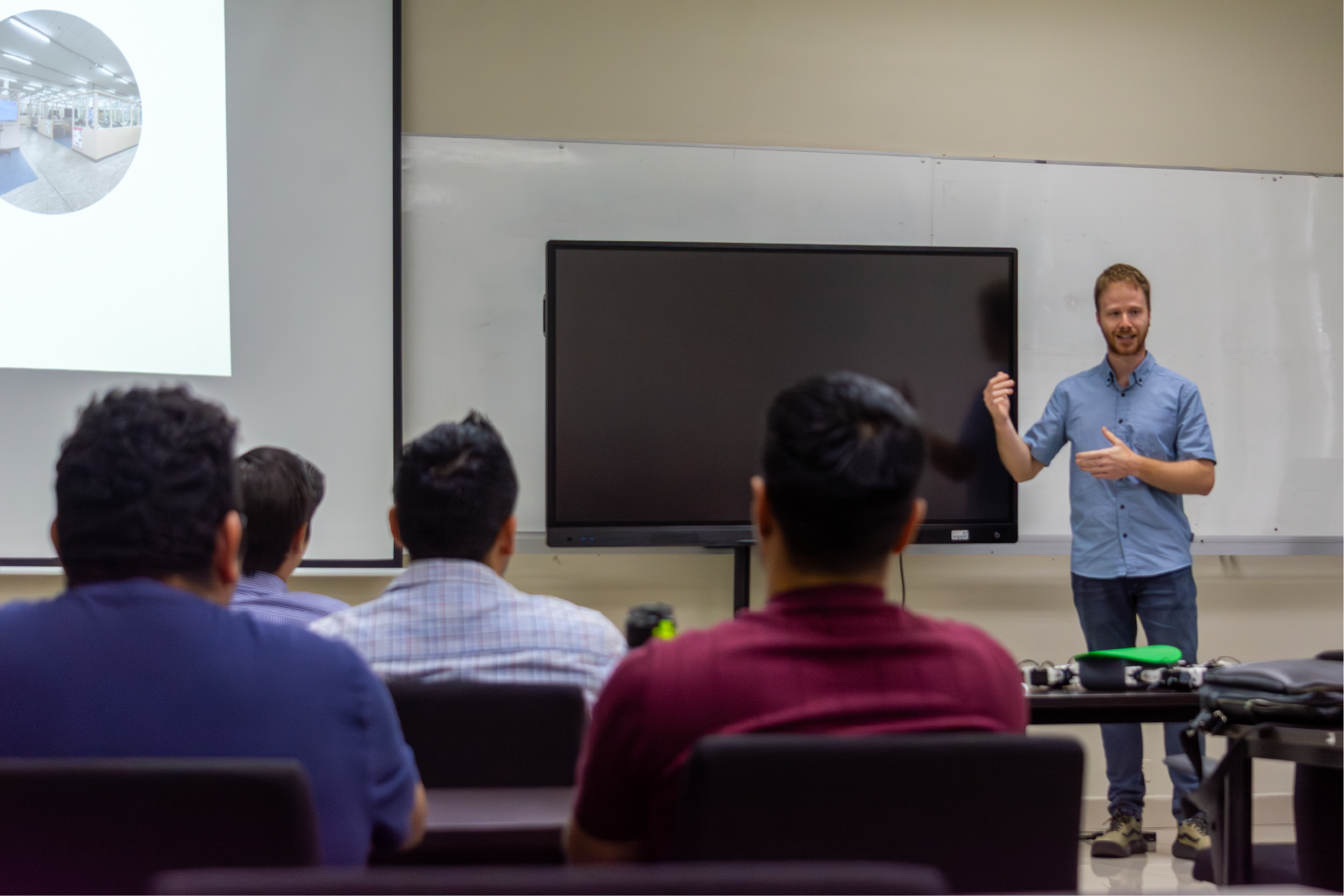 Manex Ormazabal M. Sc. Universidad de Bristol University of Bristol Charla Robots inspirados en tortuga para navegación anfibia y multiterreno