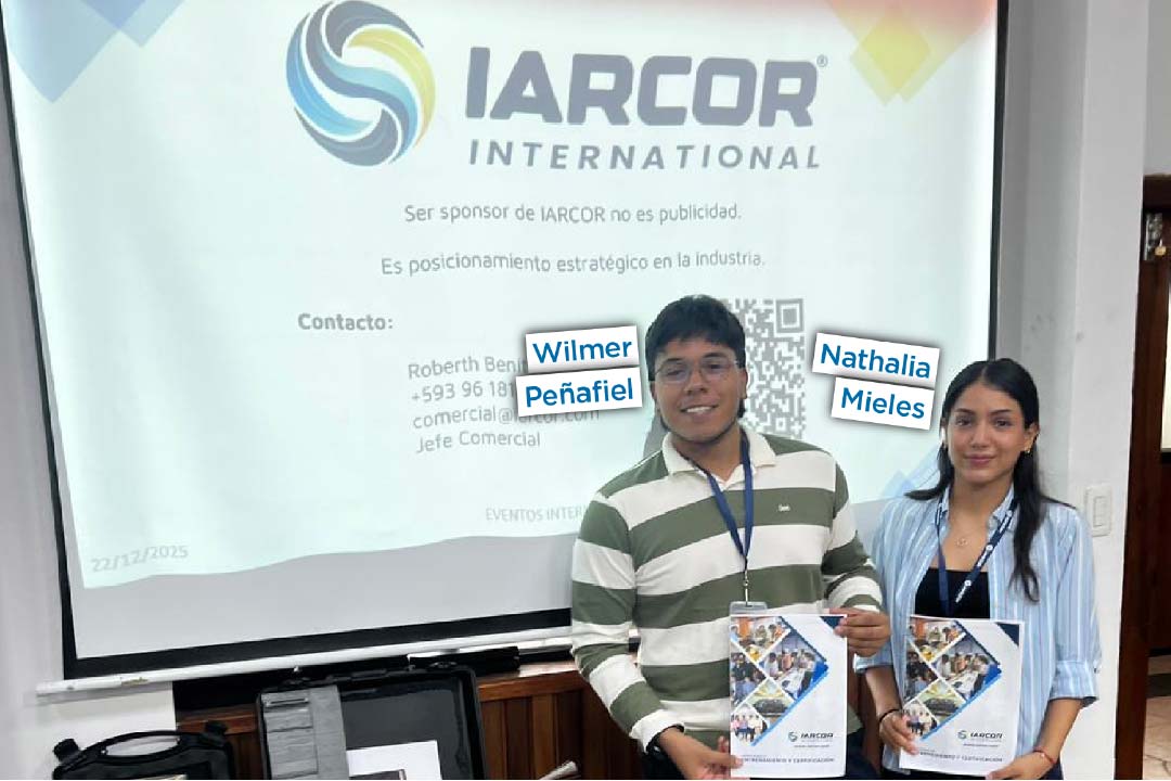 Estudiantes de Ingeniería en Materiales Wilmer Peñafiel y Nathalia Mieles durante el Workshop de Coatings Inspection en Cuenca